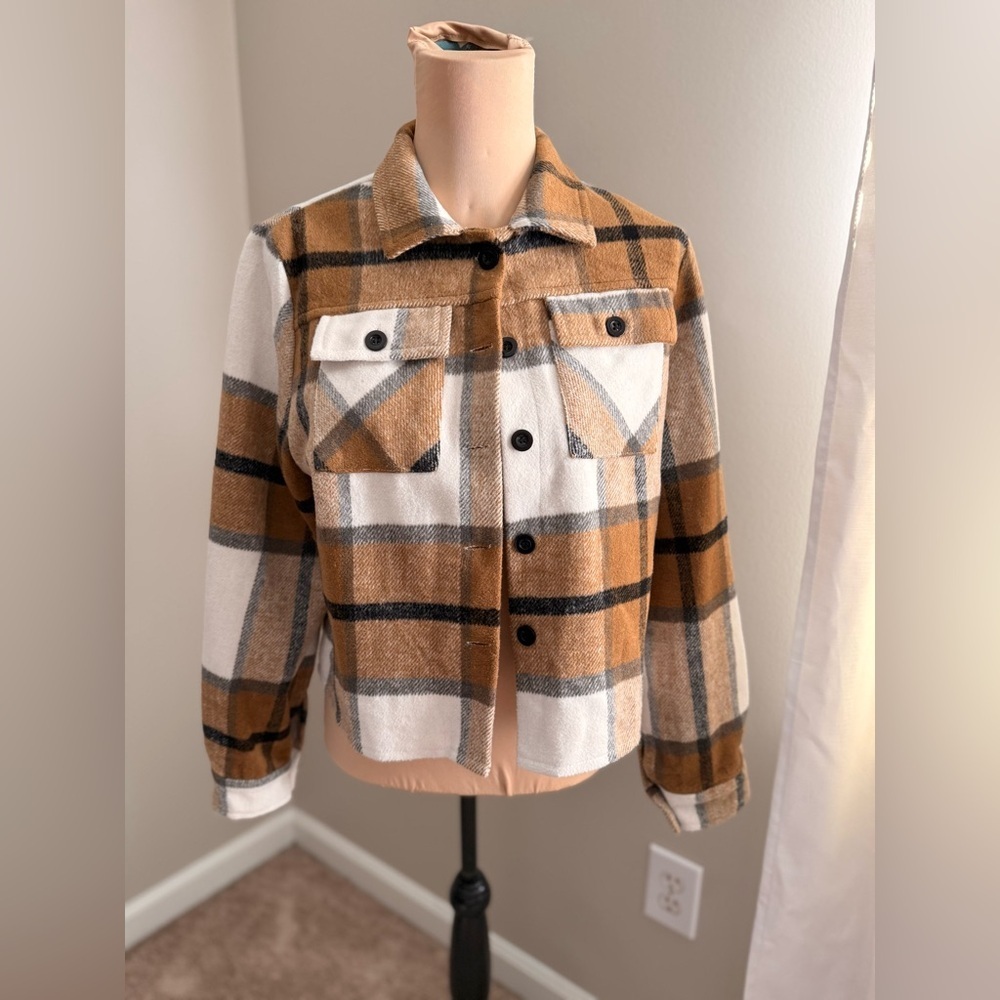 zeagoo White and Tan Plaid Utility Jacket